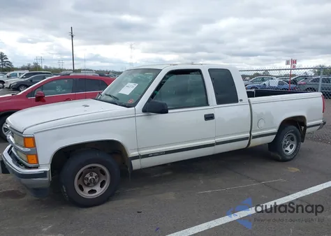 1998 Chevrolet C1500 Fleetside z USA, uszkodzony, nr VIN 2GCEC19R9W1113298